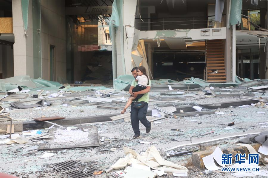 95秒丨黎巴嫩首都发生巨大爆炸 目击者称：整个城市下起碎玻璃雨