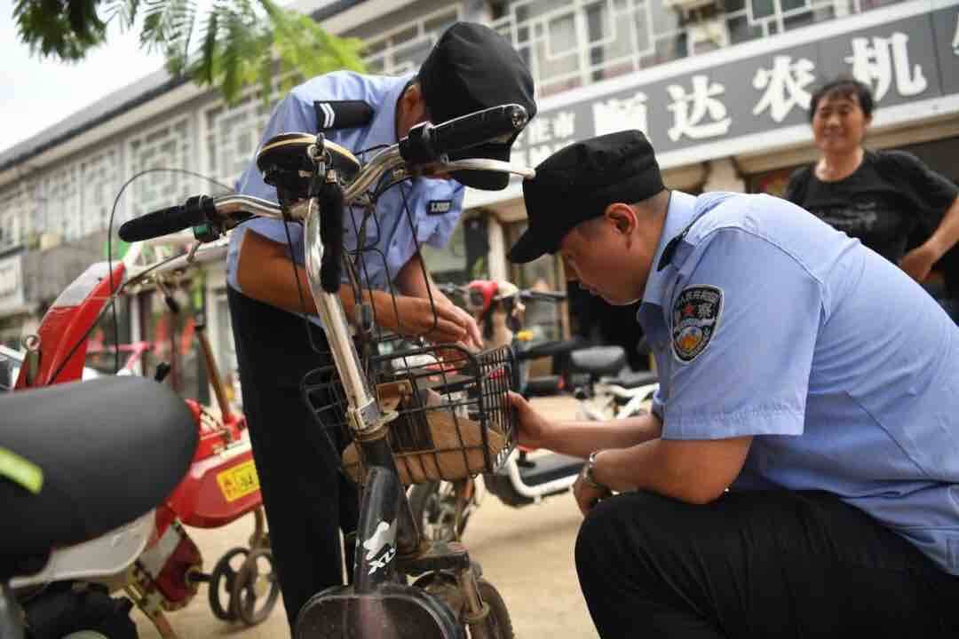 全警全线“路上作业”！枣庄薛城公安全力推进电动自行车挂牌工作