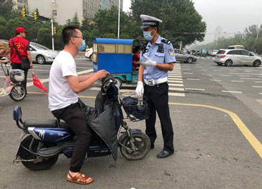 今起严查未挂号牌的电动自行车！潍坊公安交警开出第一张罚单！