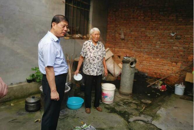 临沂市委书记王安德采取“四不两直”方式调研指导救灾减灾工作
