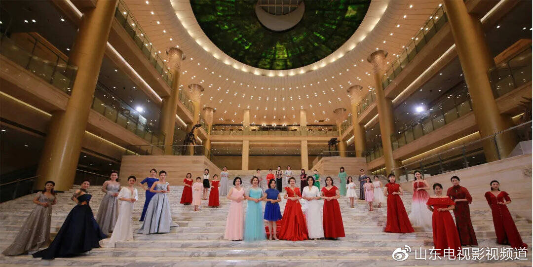 綻放新時代女性魅力，讓每個她都有力量！