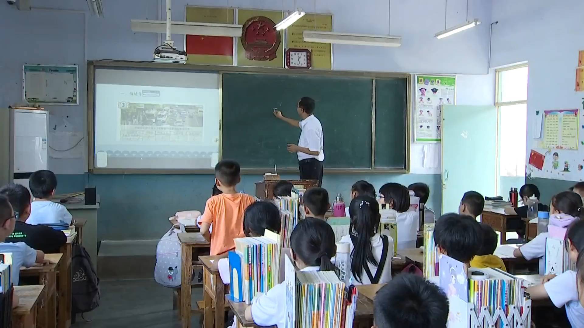 40秒丨你的数学是体育老师教的吗？新泰汶南镇朝阳联小学生：嗯，我的是！