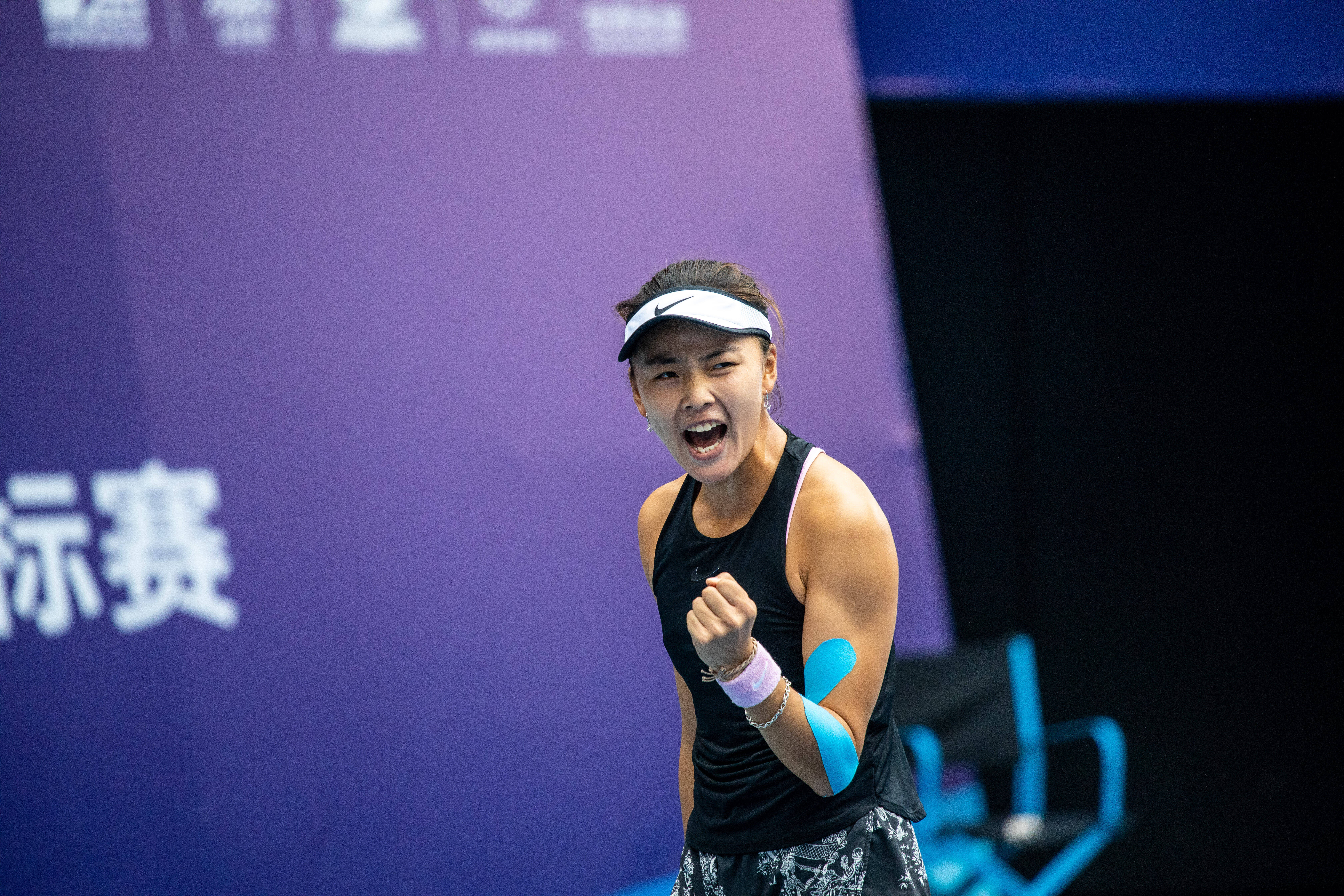 20秒丨北京首开网球队队员袁悦：日照网球场地条件很好，很适合长期比赛、训练