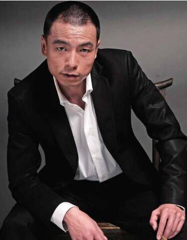 人生遭遇"水泥"的赵春雷能否坚守初心,化解再生家庭层出不穷的矛盾?