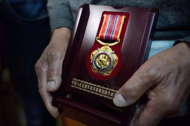 后续来了！颐和园丢失纪念奖章的92岁抗美援朝老兵获赠新奖章