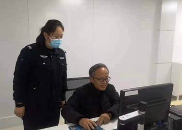 聊城冠县72岁“硬核”大爷考驾照，能力测试上来就考了100分