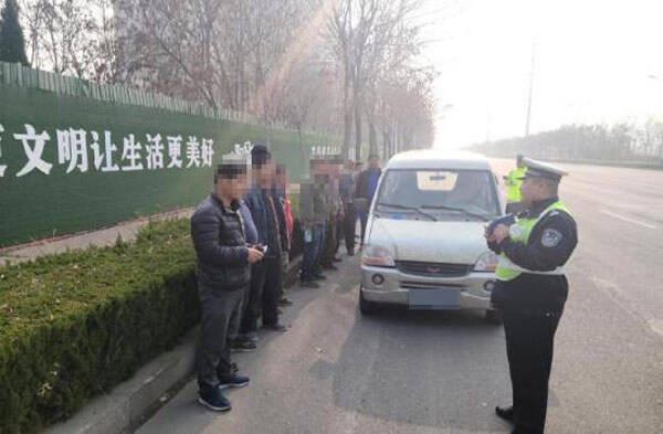 核载8人实载11人！滨州一面包车驾驶员被罚款200元、记6分