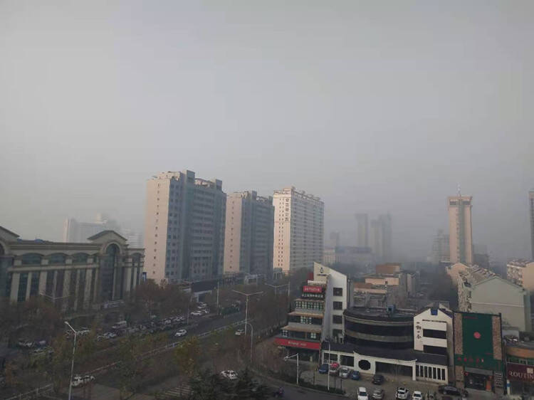 海丽气象吧丨潍坊发布大雾黄色预警 预计今天早晨到上午大雾天气仍将持续