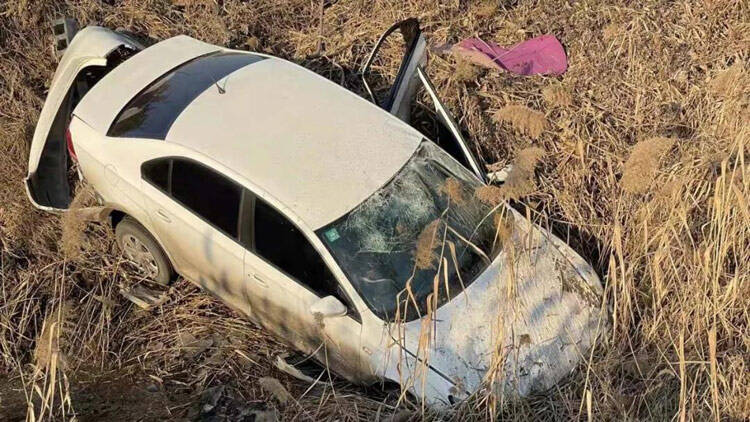 37秒丨濱州一“黑教練車”發(fā)生事故 致車輛損壞、兩人受傷