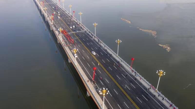 潍坊安丘市兴安大桥竣工通车 优化城市出行环境缓解市南区与市北区连接交通压力