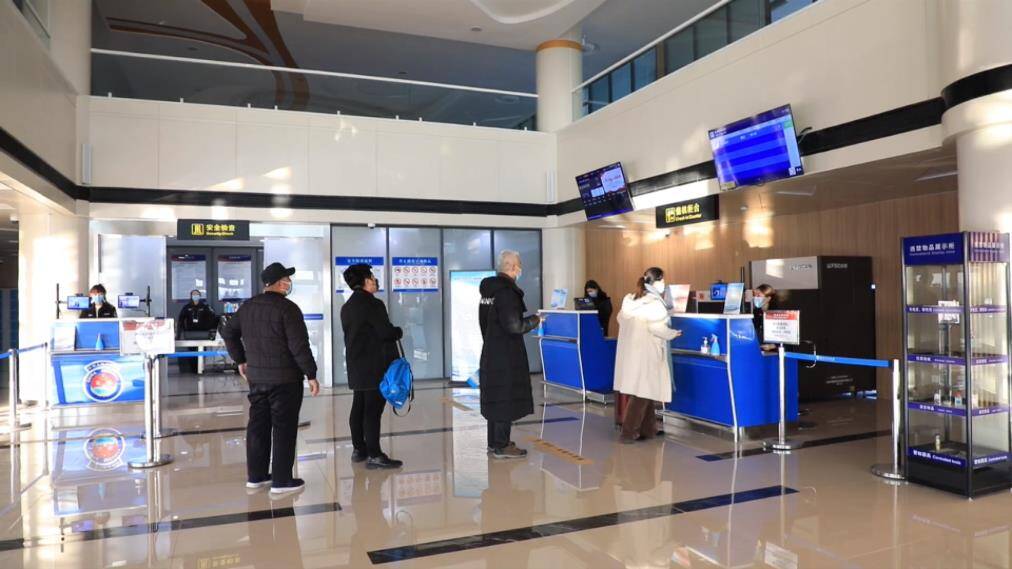 31秒丨元旦假期 滨州大高机场迎来2021年第一批乘客