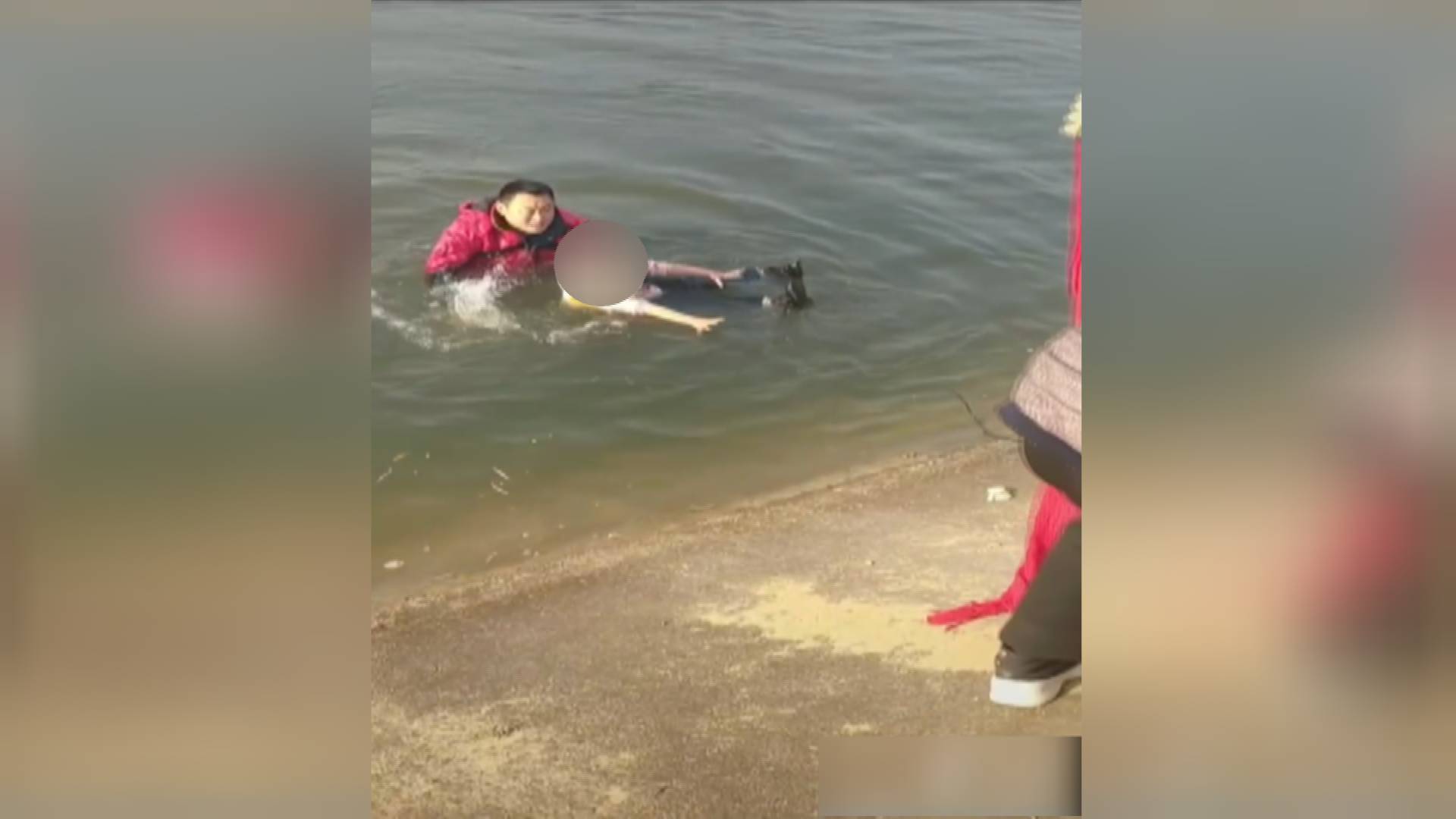 94秒丨山东汉子湖北勇救落水女童 曾在疫情期间做志愿者