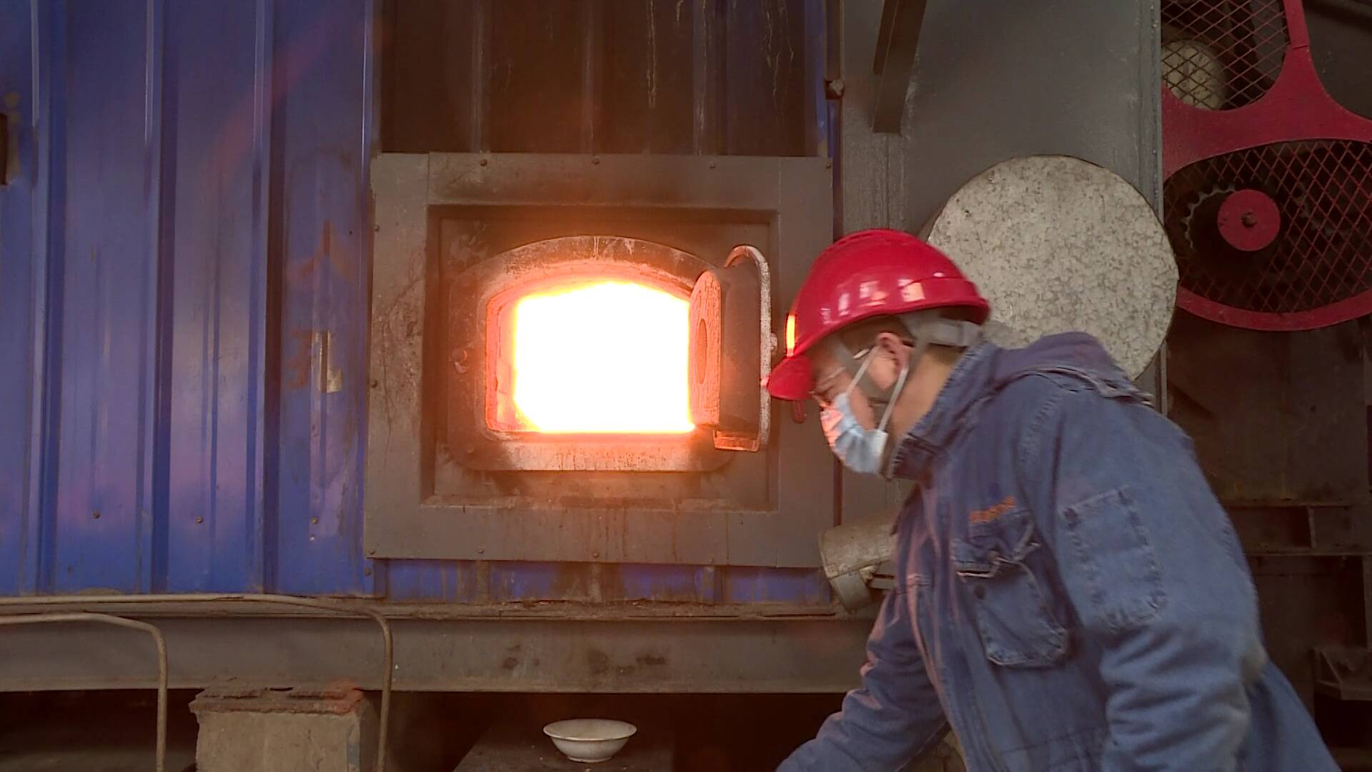 45秒｜迎寒潮保供暖！临沂热电公司自1989年建厂以来首次开启全部锅炉