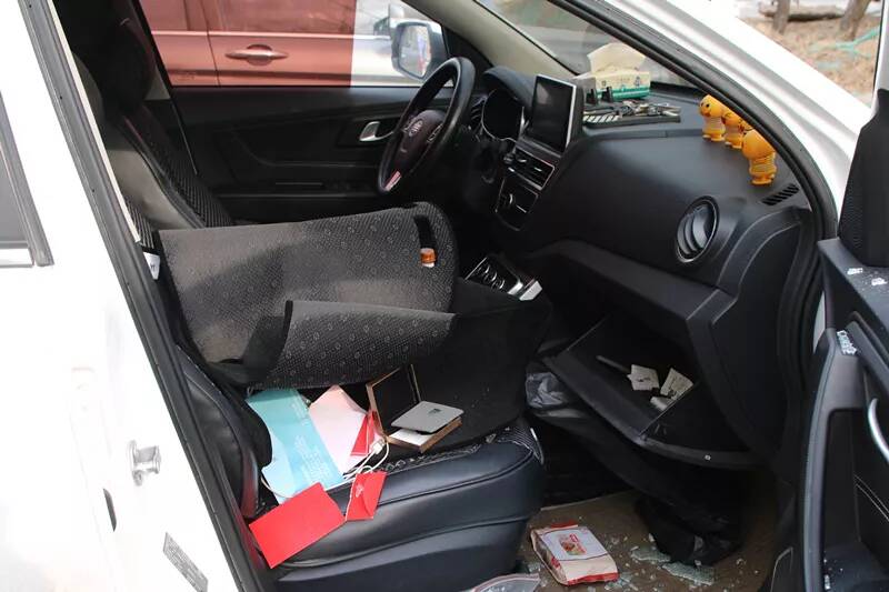 滨州博兴警方迅速破获系列砸车玻璃盗窃财物案
