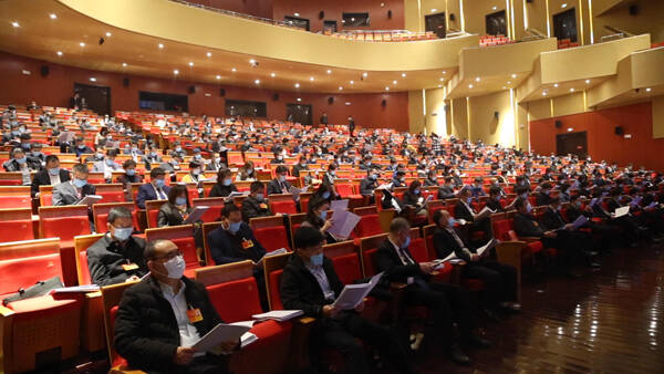 滨州市十一届人大六次会议开幕 政协委员在分会场列席