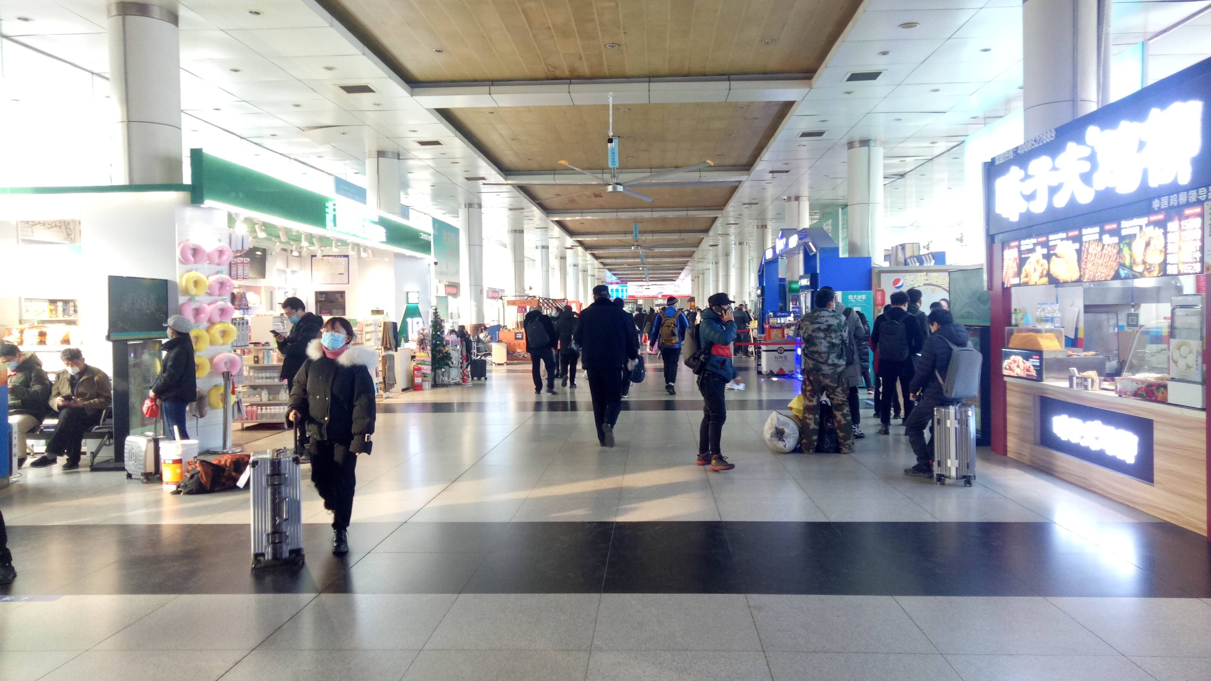 春运首日有点“冷” 济南旅客发送量5.75万人次 同比减少76%