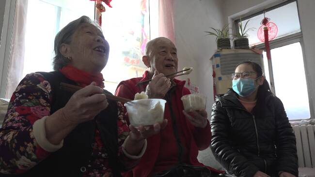 90秒｜潍坊：社区“爱心饺子”送上门 欢欢喜喜过小年