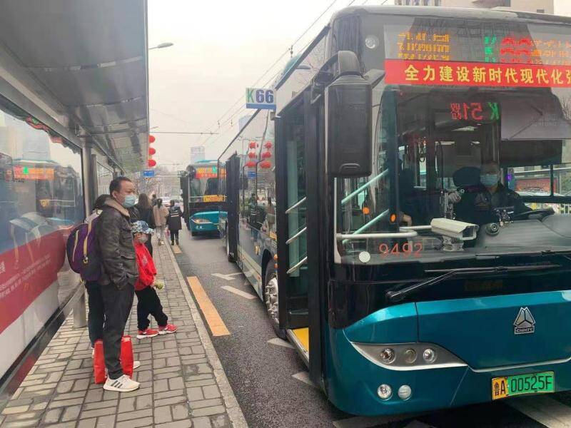 春节假期济南公交运送乘客492.12万人次