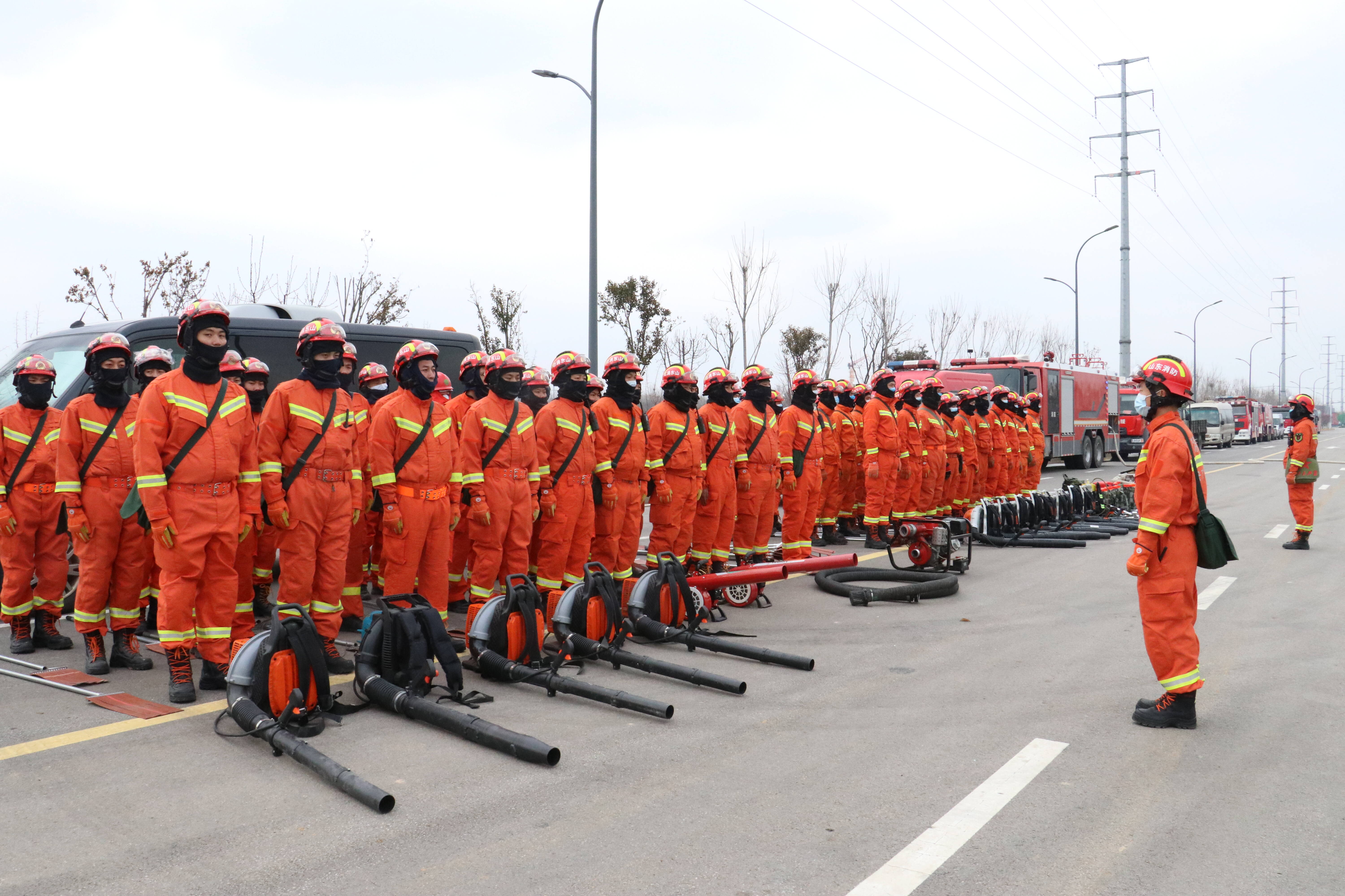 山东消防开展跨区域灭火救援实战拉动演练