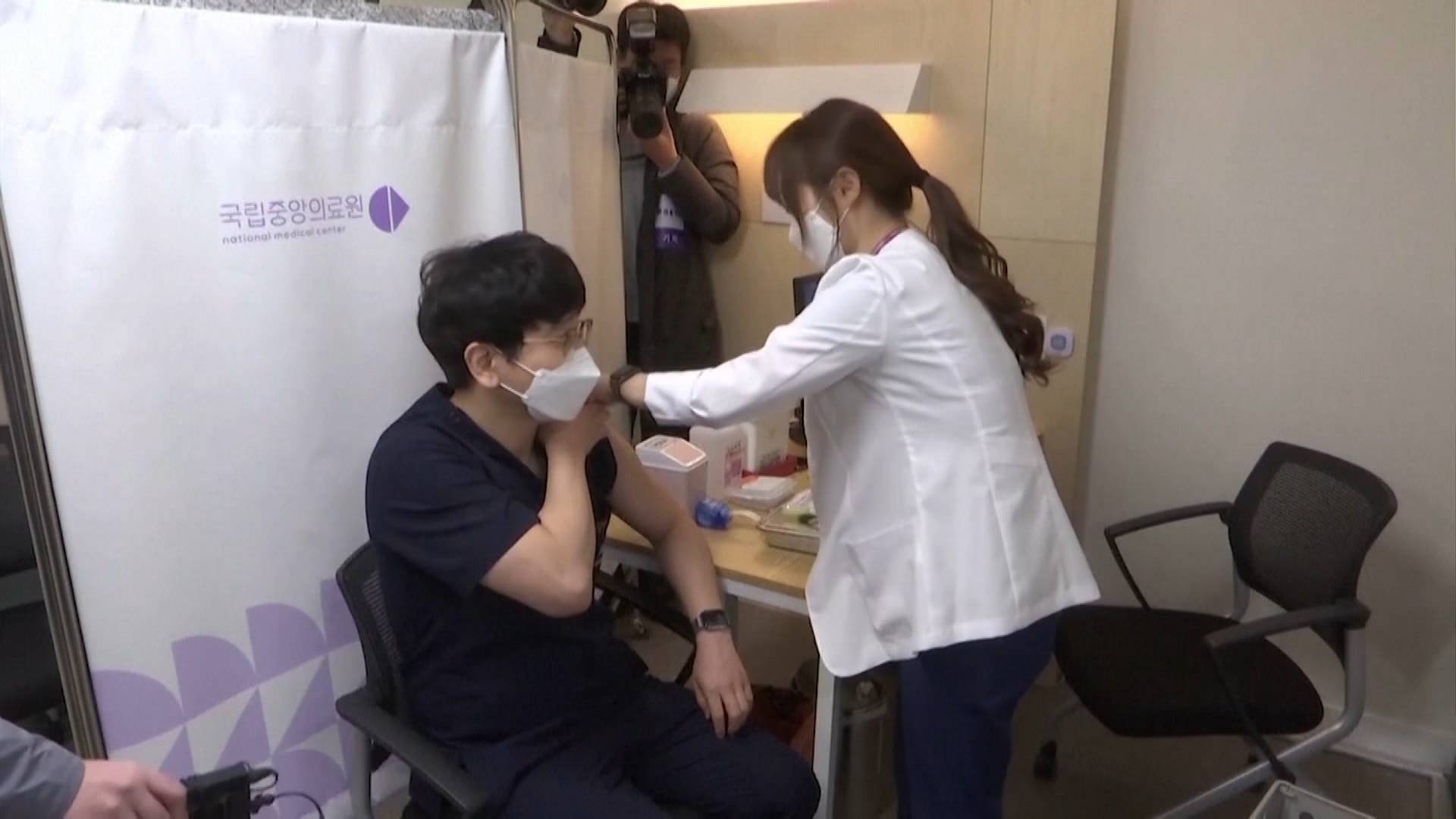 全球战“疫”｜韩国一日内800余人接种疫苗后出现疑似异常反应