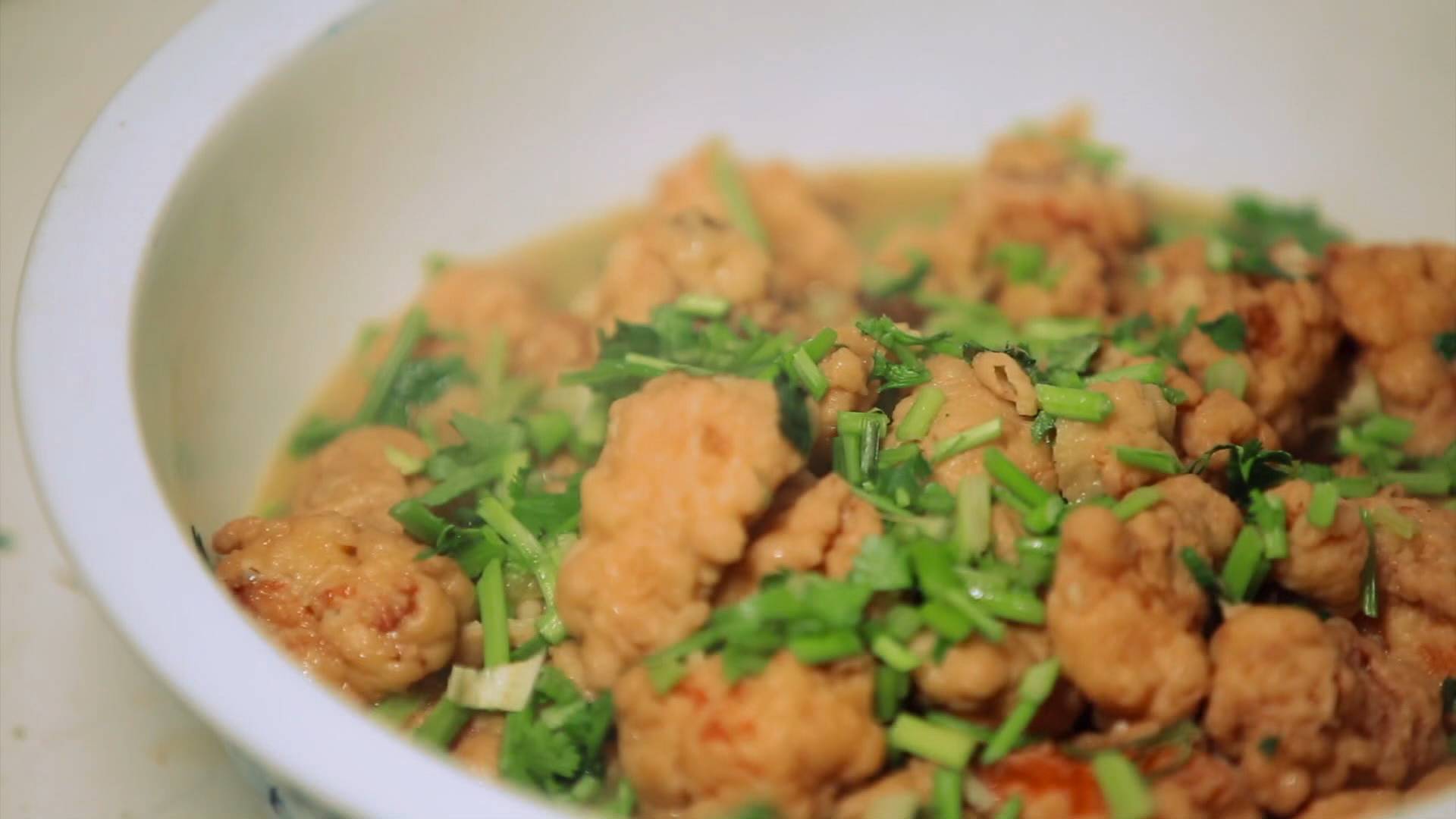 吃遍山东寿光老王的厨房年夜饭里的虎头鸡