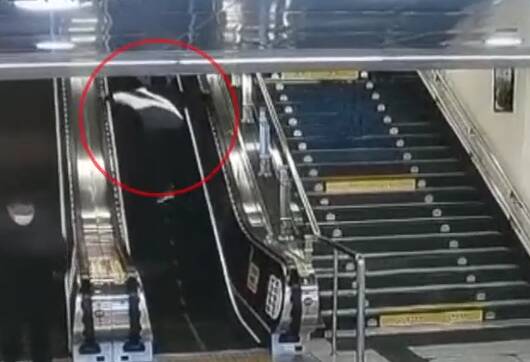 25秒丨监控曝光！济南地铁第一起猥亵女子案告破 犯罪嫌疑人被行政拘留10日