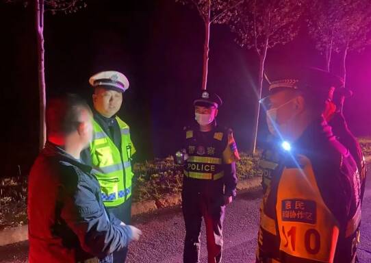 滨州惠民县境内发生一起肇事逃逸事故 民警连夜开展工作锁定肇事车辆及司机