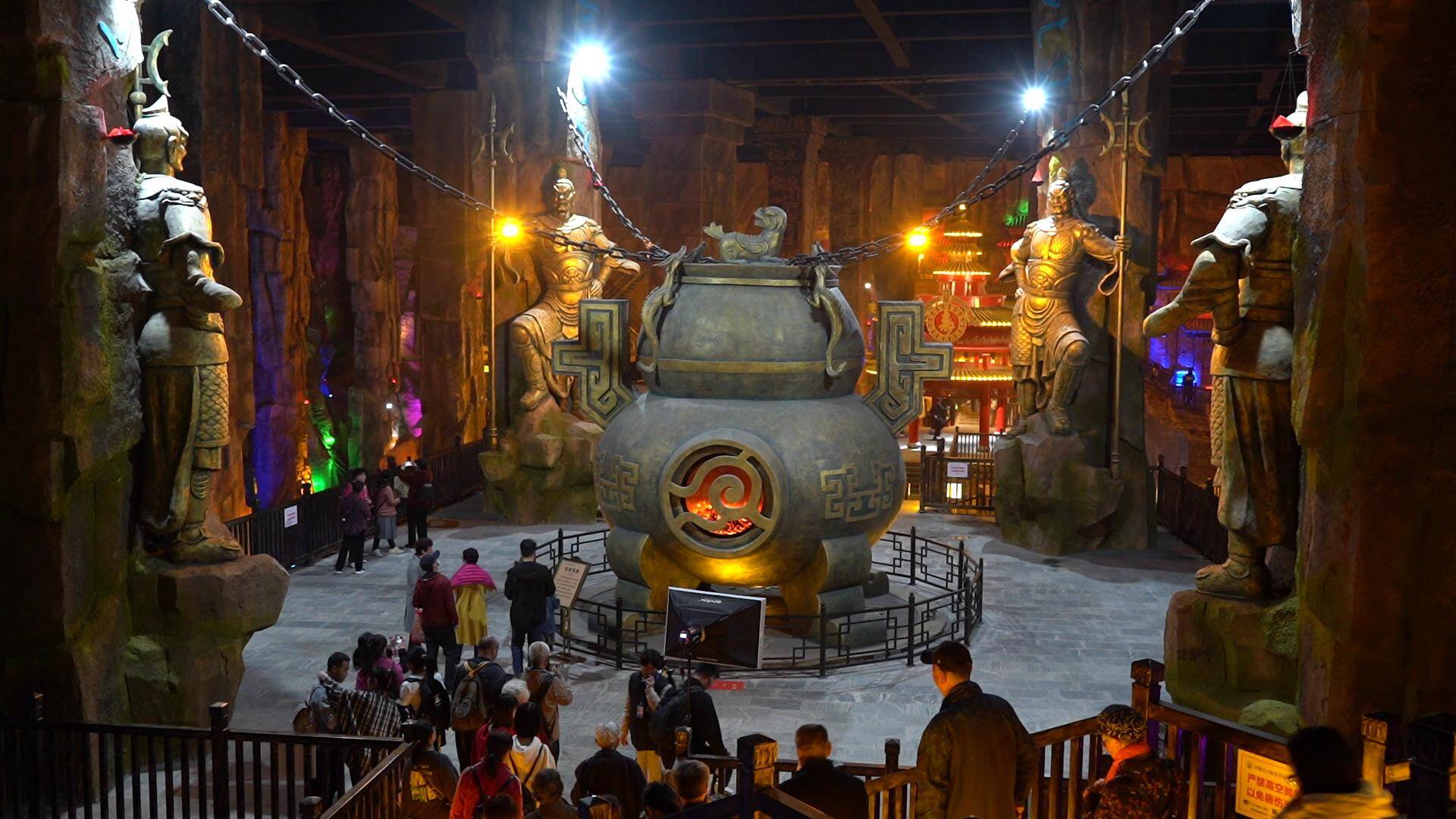 打造国内最大龙文化主题景区青铜山大峡谷龙宫正式启用