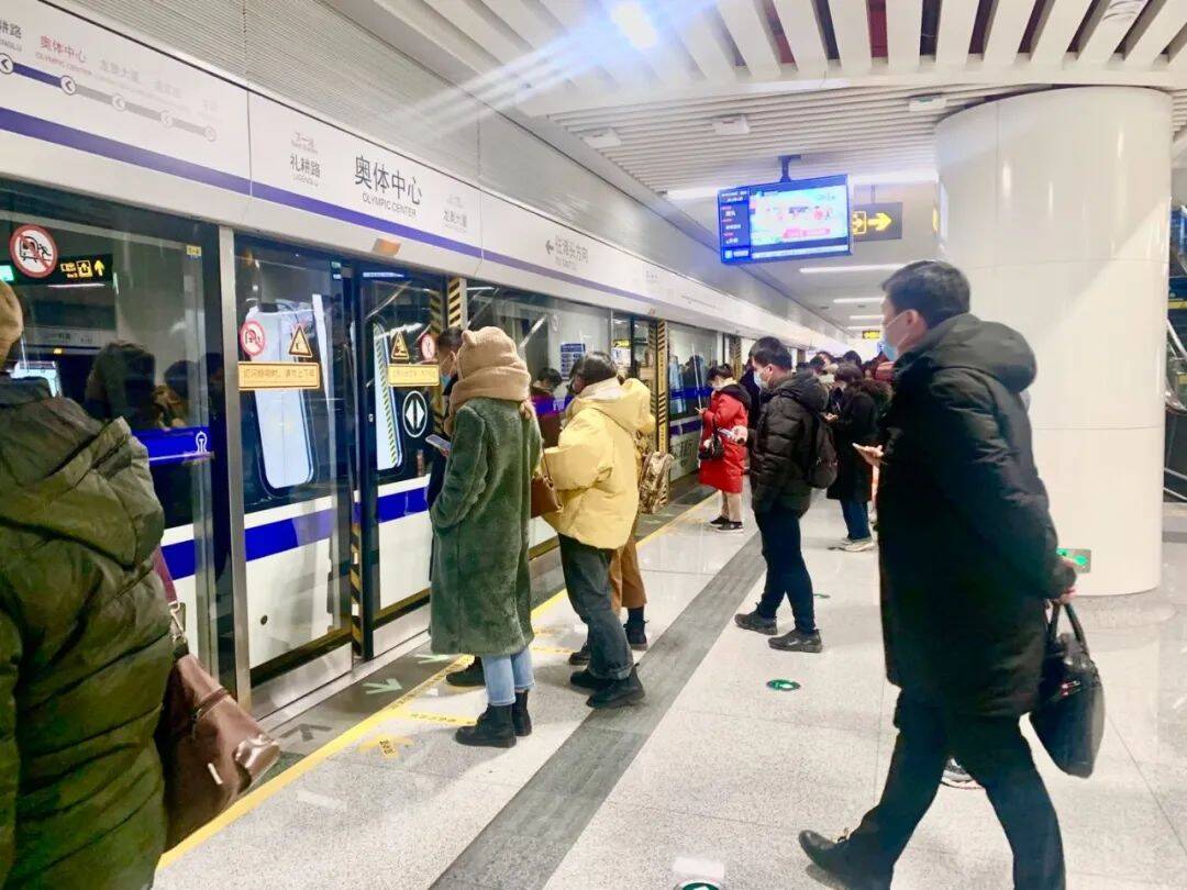 济南地铁2号线运营“满月”啦！站点客流独占鳌头