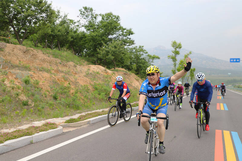 日照五莲第二届“绿水青山”运动会自行车耐力赛开赛