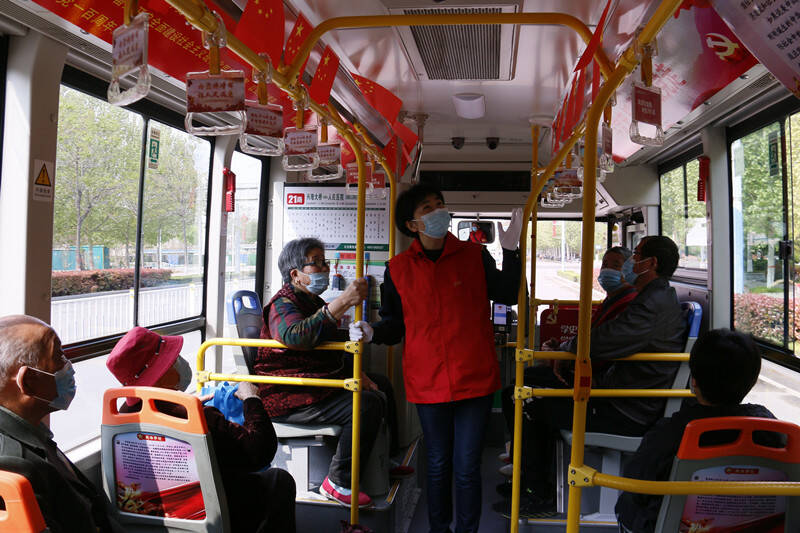 闪光的里程 看济宁兖州公交40年“红色精神”的传承与弘扬