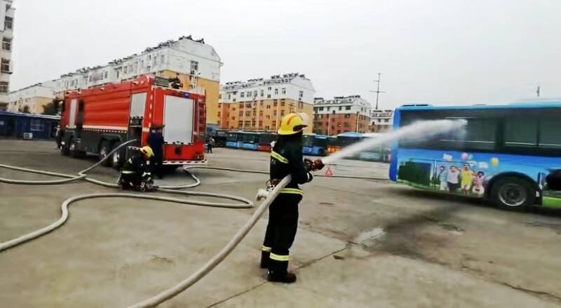 公交、消防、医院联合参与！潍坊举行城市公交安全生产综合应急演练