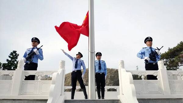 德州市公安局举行庆祝中国共产党成立100周年升国旗仪式