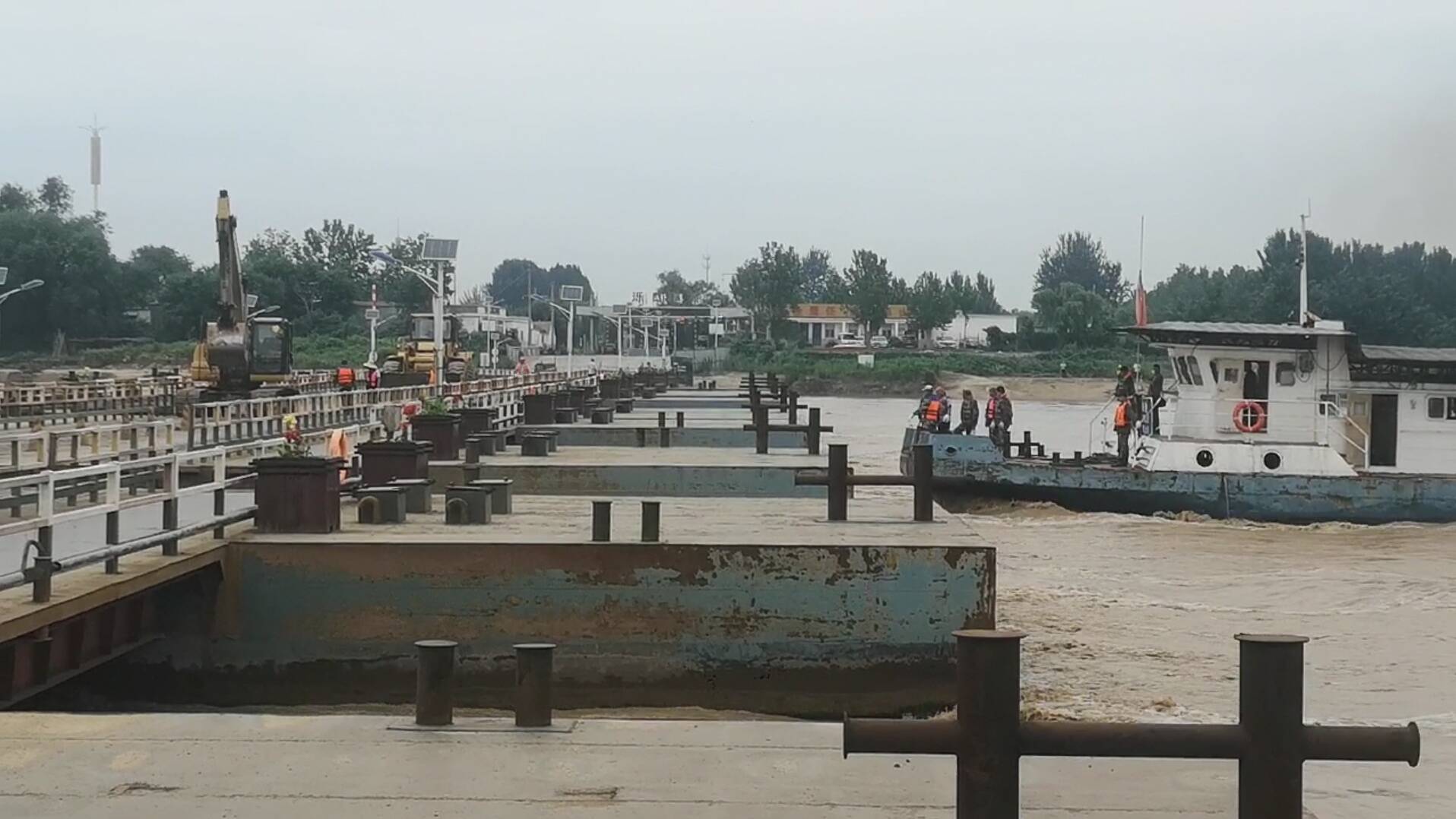 受黄河中下游强降水过程影响 今天济南境内17座浮桥将全部拆除完毕