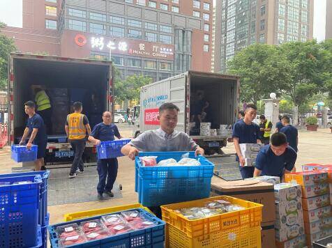 美团驰援郑州：63万件生活必需物资正送到一线和社区
