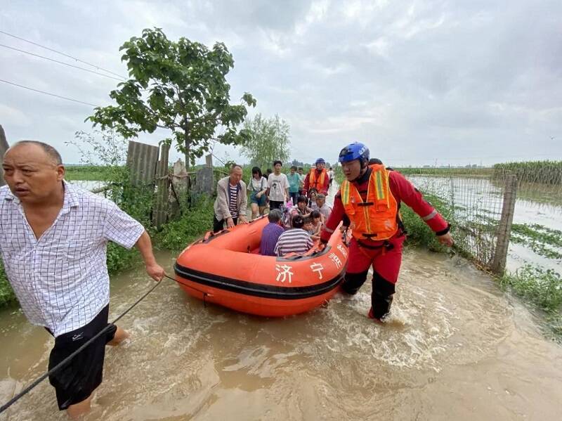 鲁豫同心 山河情深 济宁消防救援支队转运被困群众350人