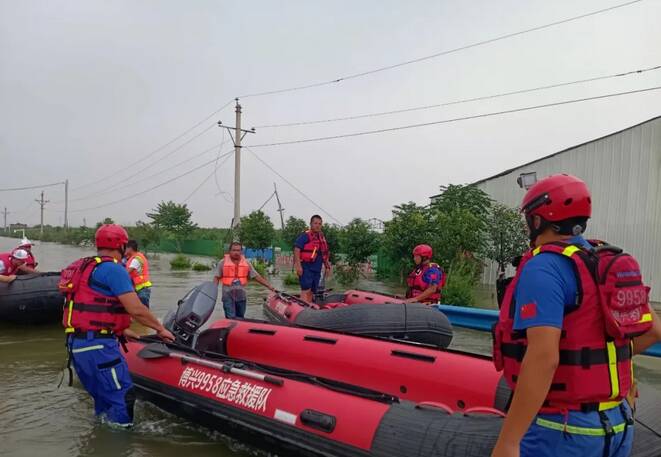 滨州博兴县9958应急救援队在河南新乡抗洪救援 两天转移群众千余人