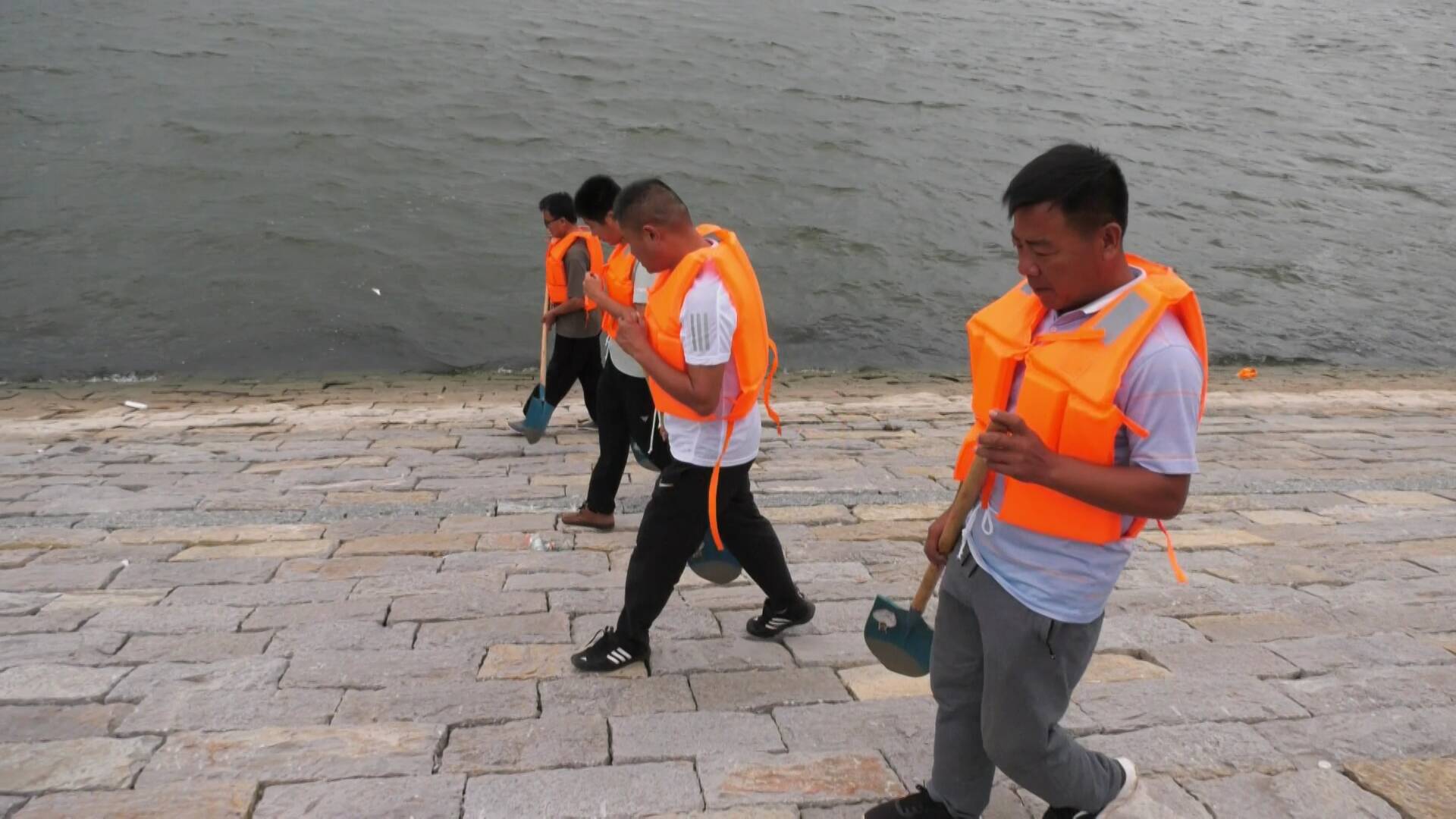 临沂蒙阴县两座中型水库进行预泄 38座小型水库进行调洪 水位已调至汛限水位以下1.5米