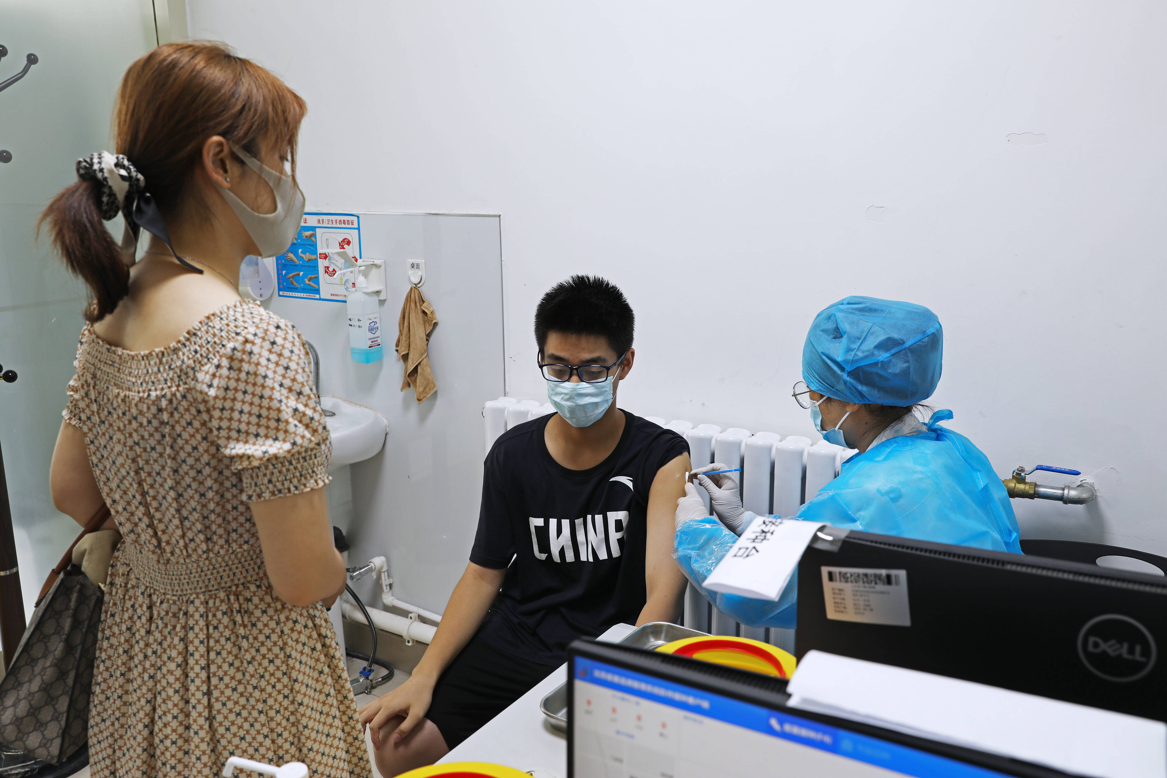 济南市历下区开展15-17岁人群新冠疫苗接种工作 预计8月底前将完成该人群的全程接种