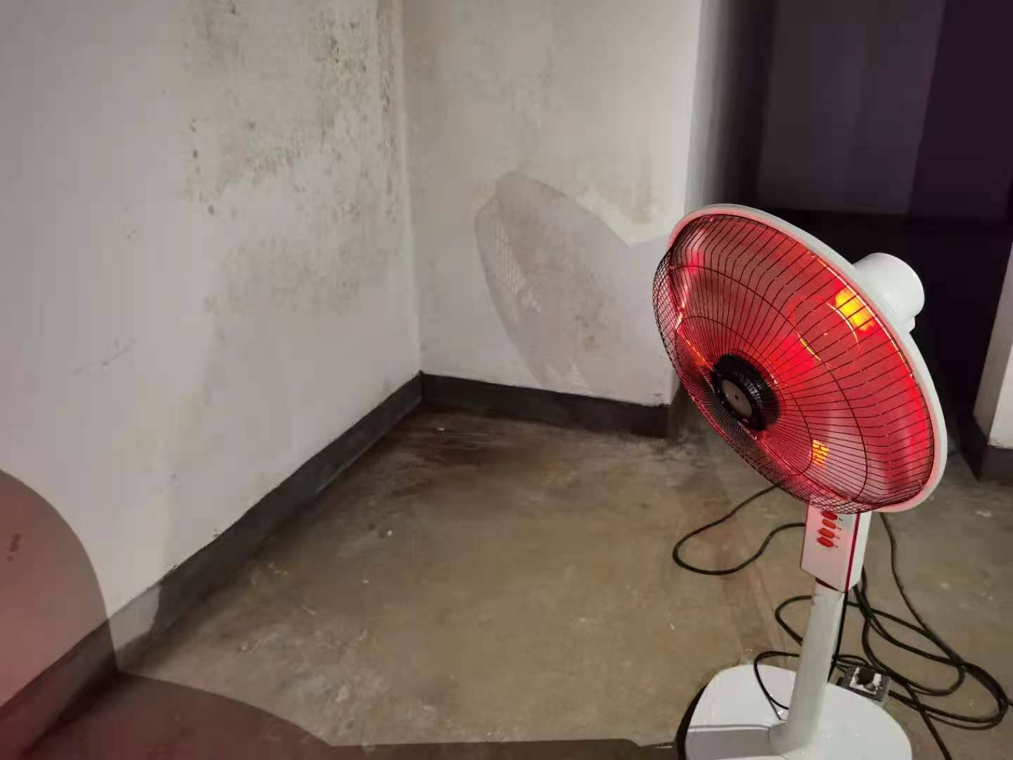 济南公元九里小区：交房在即地下室却接连漏水 “小太阳”成为最后保险？