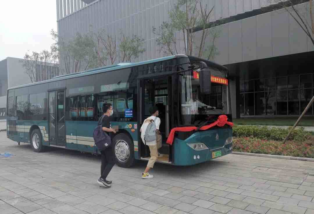 连通黄河两岸城区的K223公交线路在济南起步区开通运营