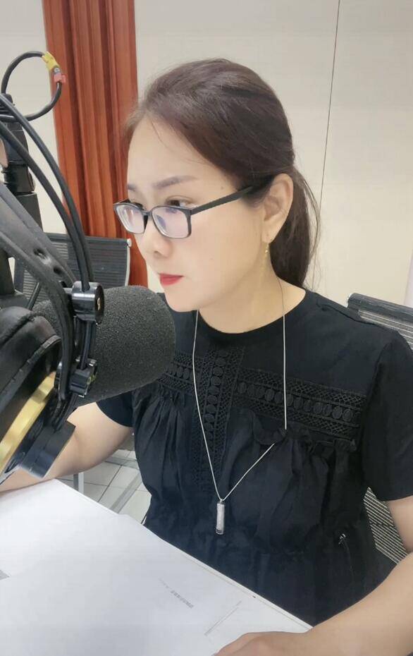 王秀丽,东平县融媒体中心主播