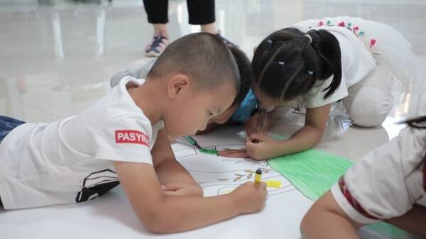 国际臭氧层保护日丨东营:萌娃手绘