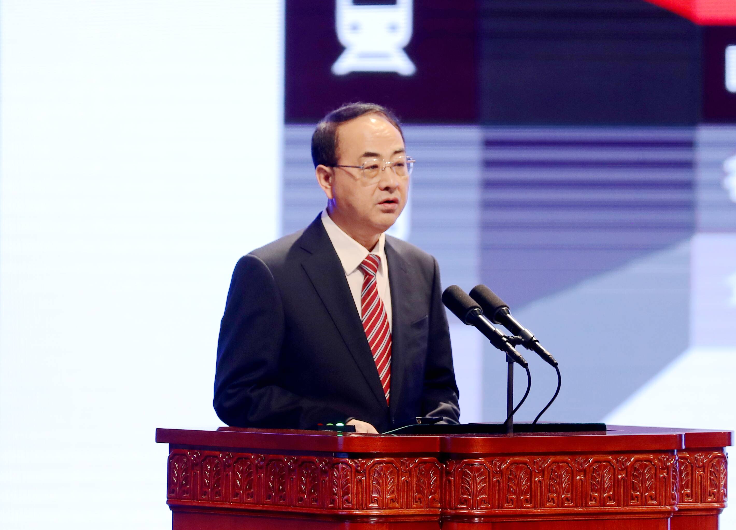 中国中车集团党委书记、董事长孙永才：全球行业科技创新、实现“碳达峰”…致力成为五个“引领者”