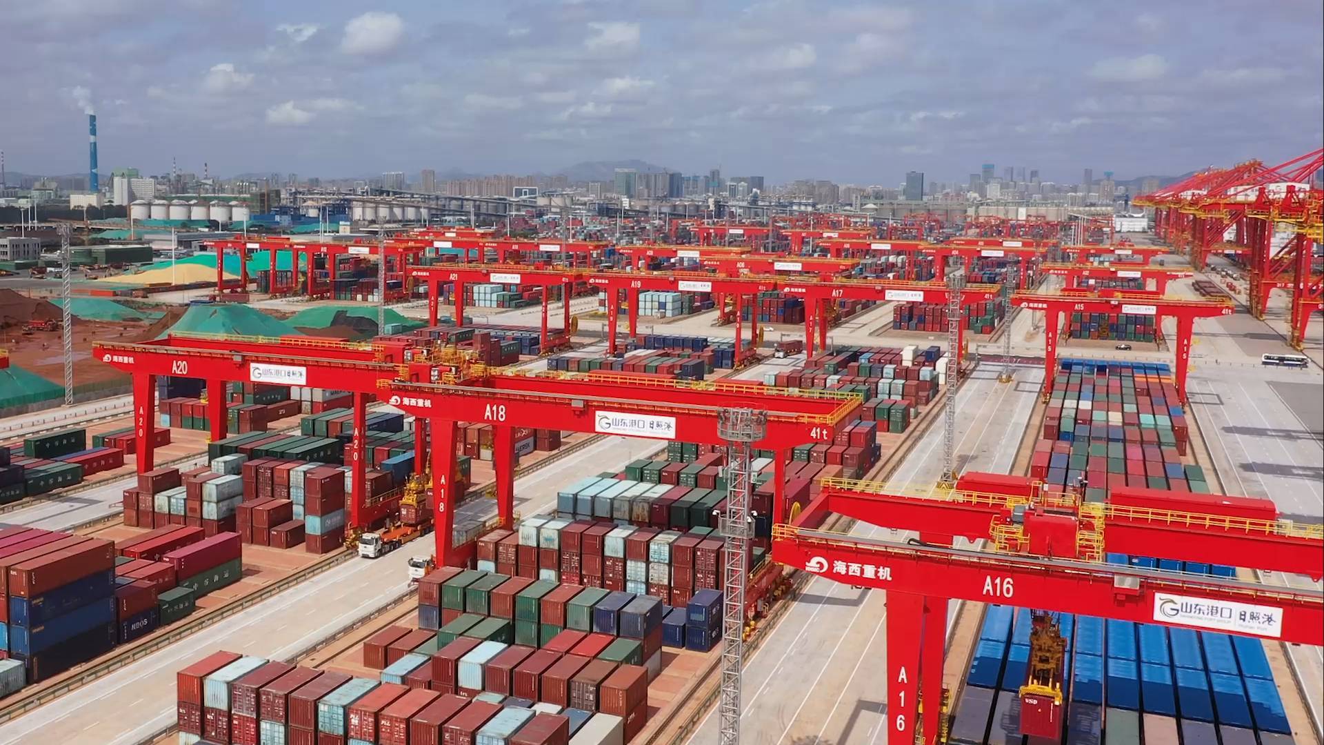 时间轴记录山东港口日照港自动化集装箱码头建设历程