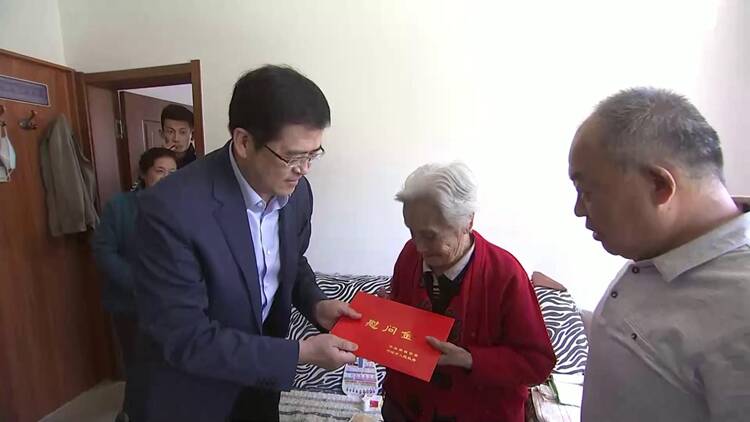 聊城市委书记孙爱军走访慰问百岁老人和养老服务机构