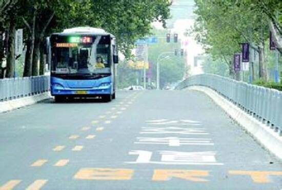推动公交运行循环成网 济南公交专用道总里程已达425公里