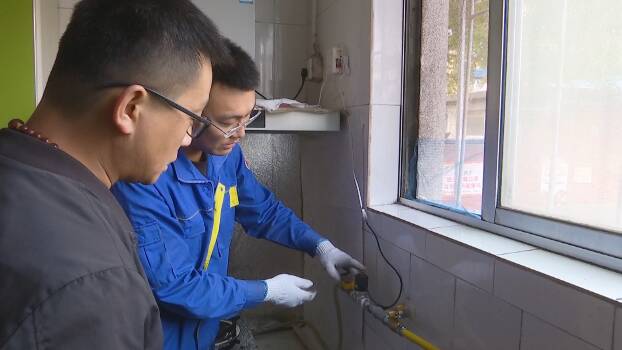 潍坊：安检员逐户排查隐患 确保冬季清洁取暖项目安全运行