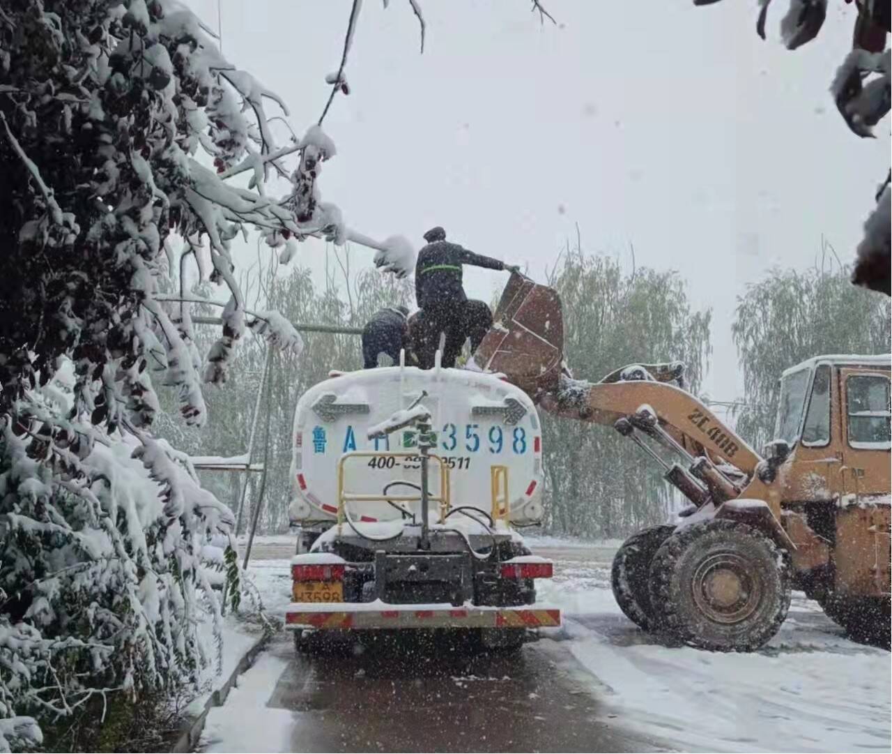 清雪车、融雪剂......济南高新区多措并举全力战风雪