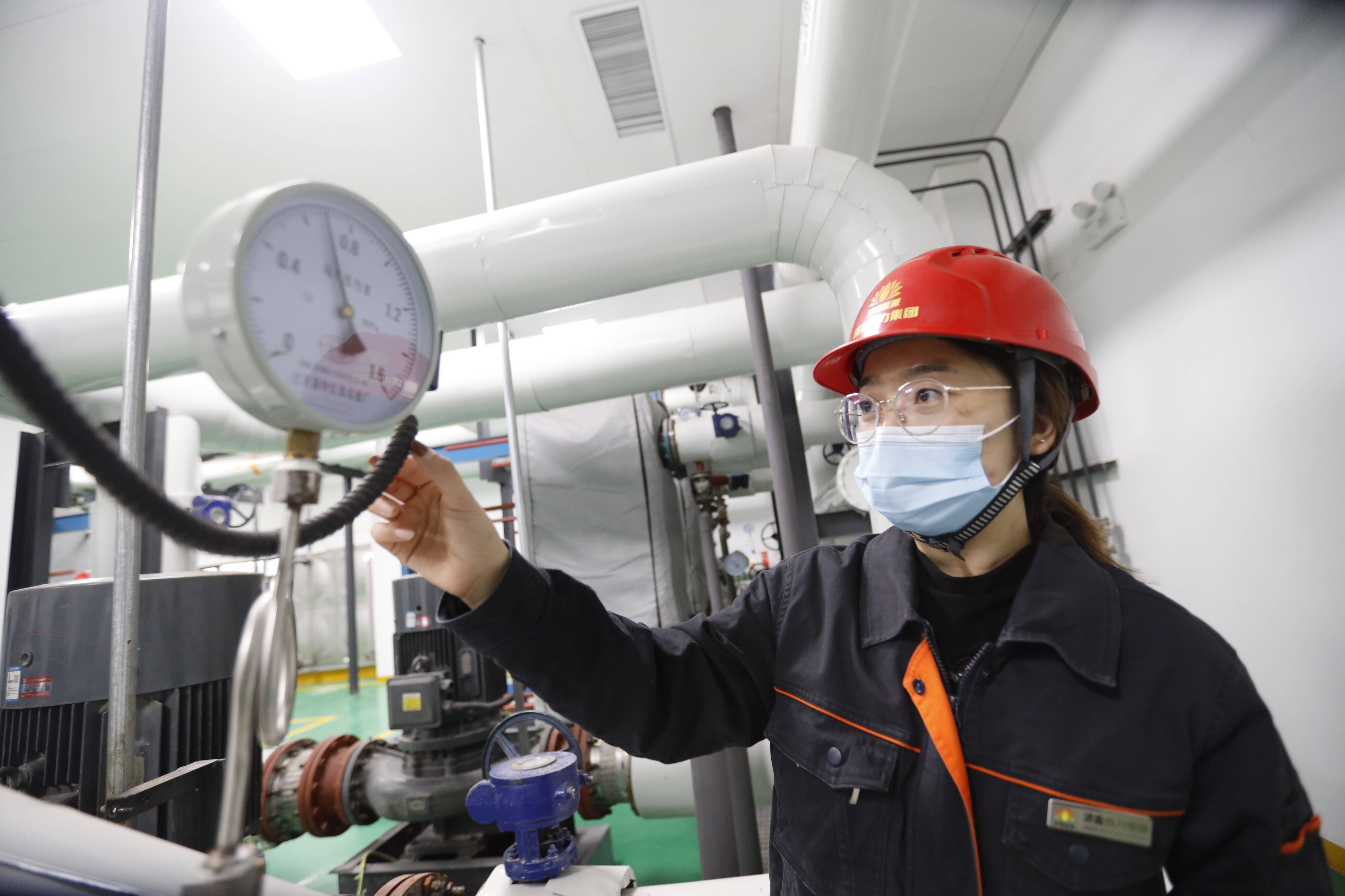 济南正式供暖后迎来首次降温 济南能源集团计划今晚将陆续升高管网温度